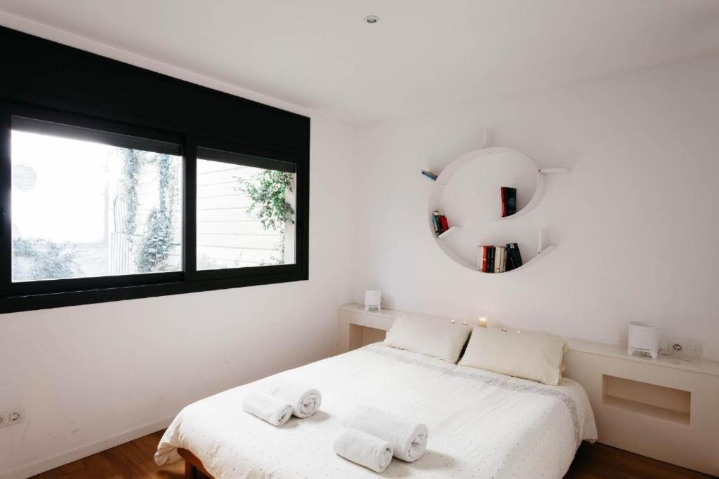 Rentbcn Gracia Deluxe Apartment บาร์เซโลนา ภายนอก รูปภาพ
