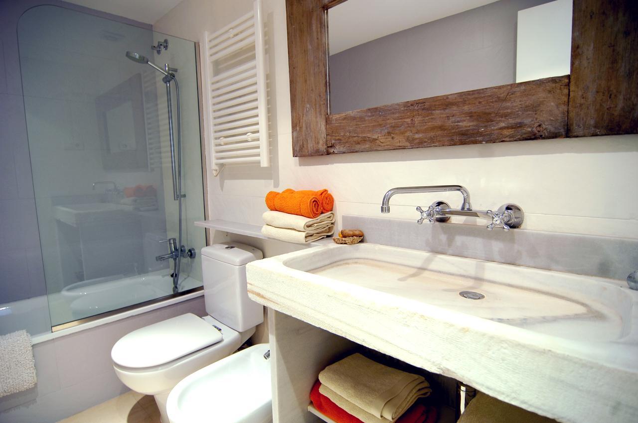 Rentbcn Gracia Deluxe Apartment บาร์เซโลนา ภายนอก รูปภาพ